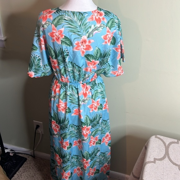 Cupshe Tropical Floral Maxi Dress - Picture 12 of 14